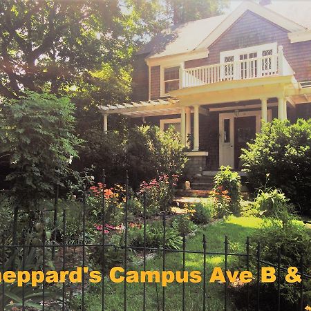 Sheppard'S Campus B&B Kingston Exteriör bild